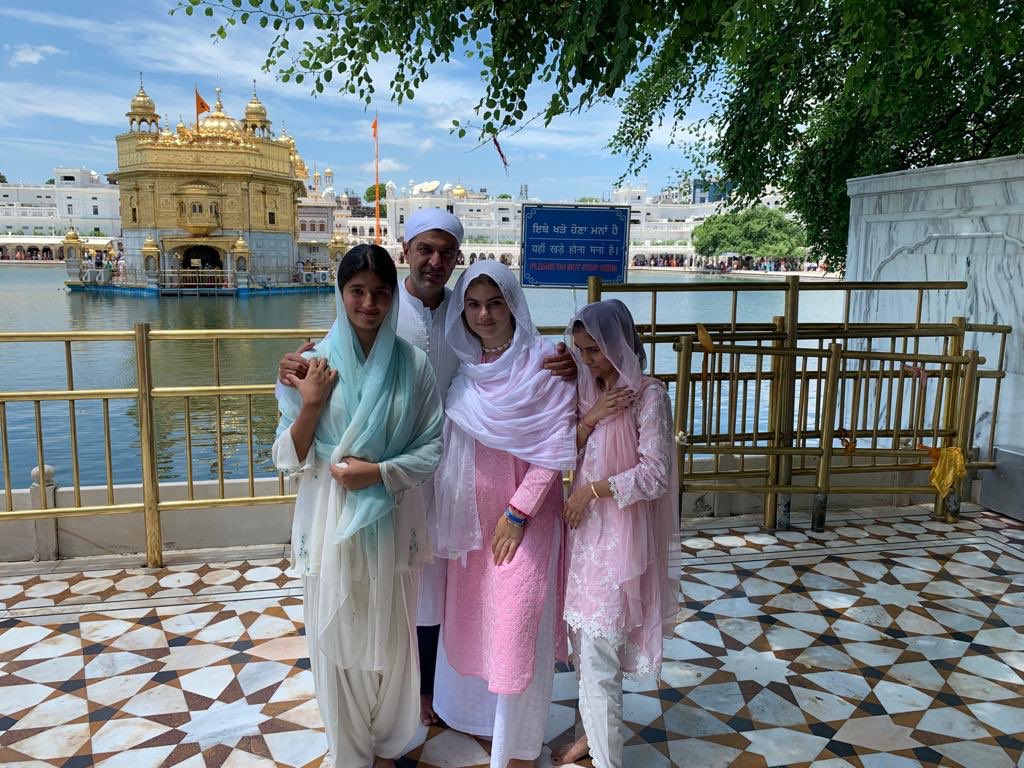 iamneerajkanwar's tweet photo. A very happy Independence Day to all @Goldentemple_ .... god less all. 🙏🙏🙏🙏 https://t.co/xxbNlHEkxX