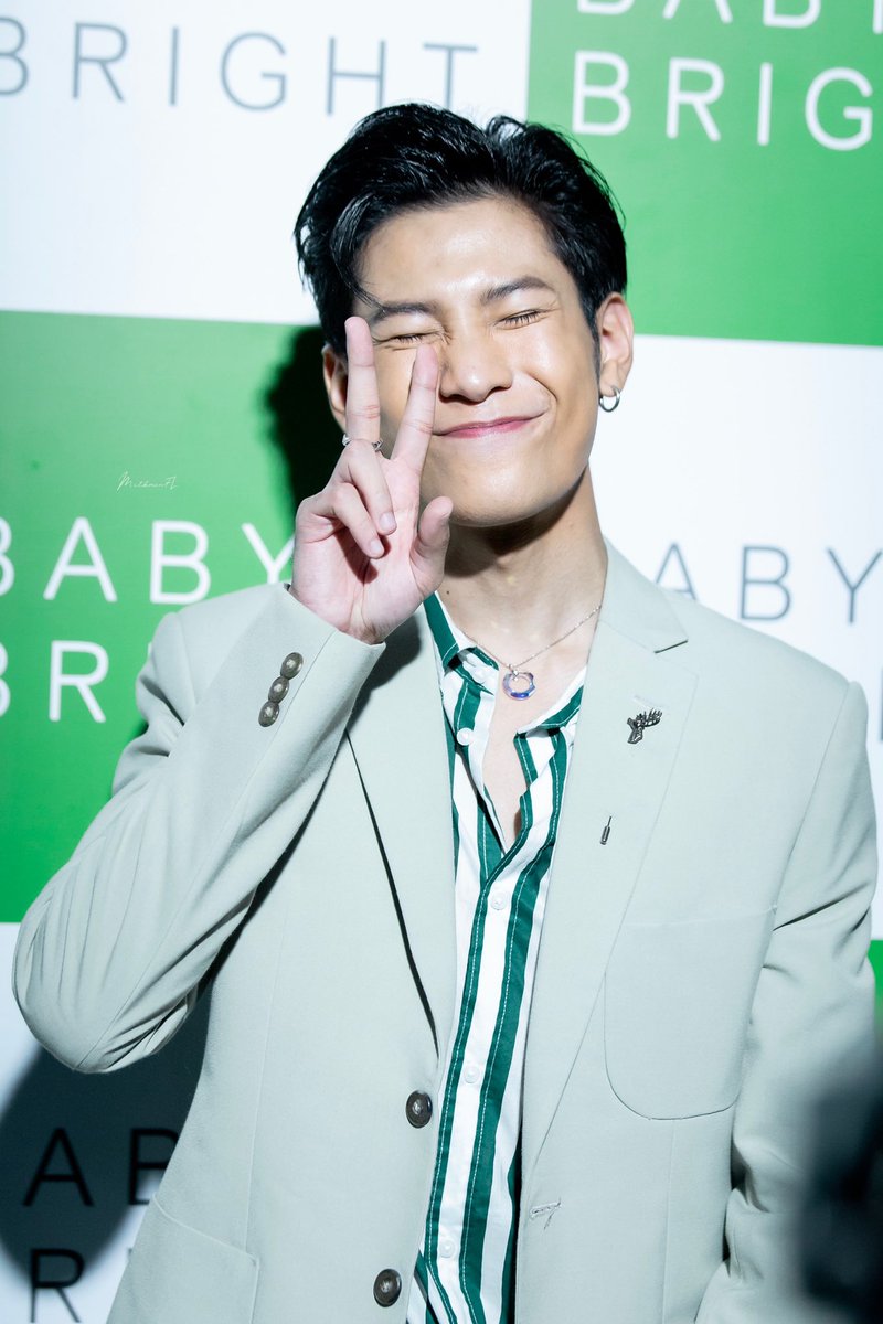 MilkmenFL's tweet photo. น่ารักเกินไปแล้ว พี่สิง 😍
#BabyBrightColorOfNature #TrueLoveWithKristSingto
@stjinx_maya
@Singtofc_Th
#สมุนจ้าวป่า
#SingtoPrachaya https://t.co/cR7njuZ1aY