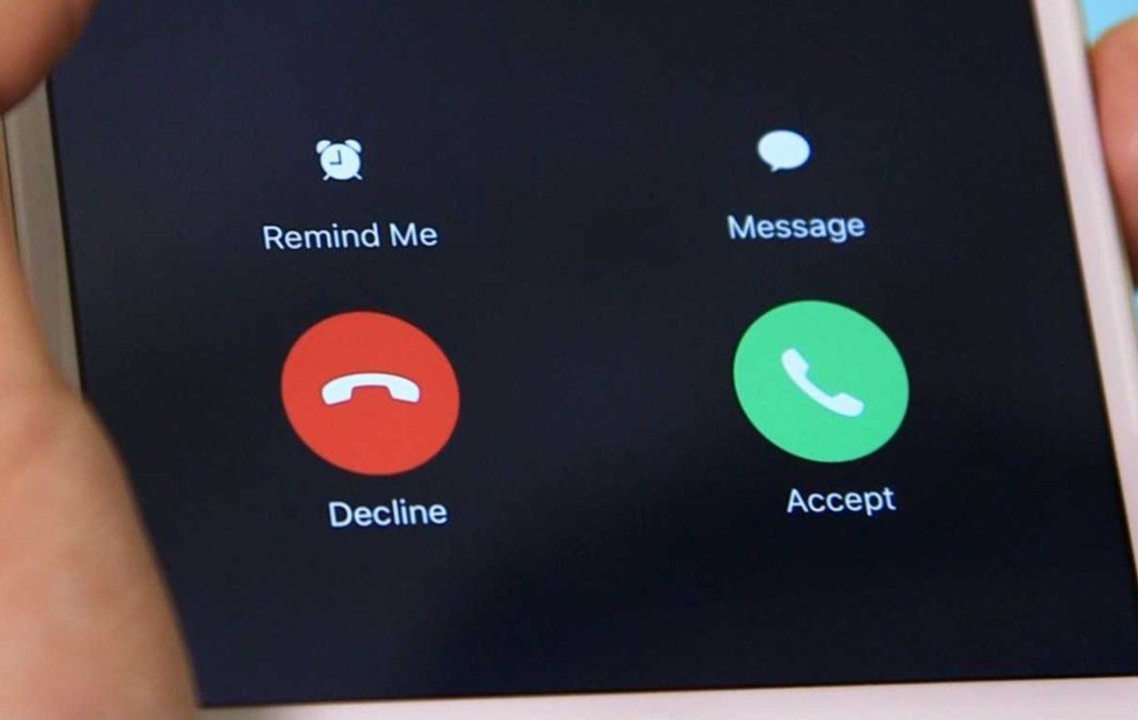 Телефон вызова экрана телефона. Звонок на телефон. Телефон звонит. Телефон вызов тихо. Телефон вызов тихо.