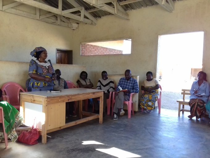 Ntchisi North Member of Parliament Jacqueline Chikuta speaking during the Joint Monitoring visit at T/A Chilooko.
#5050Campaignworked #mhrrc #letwomenleadtoo