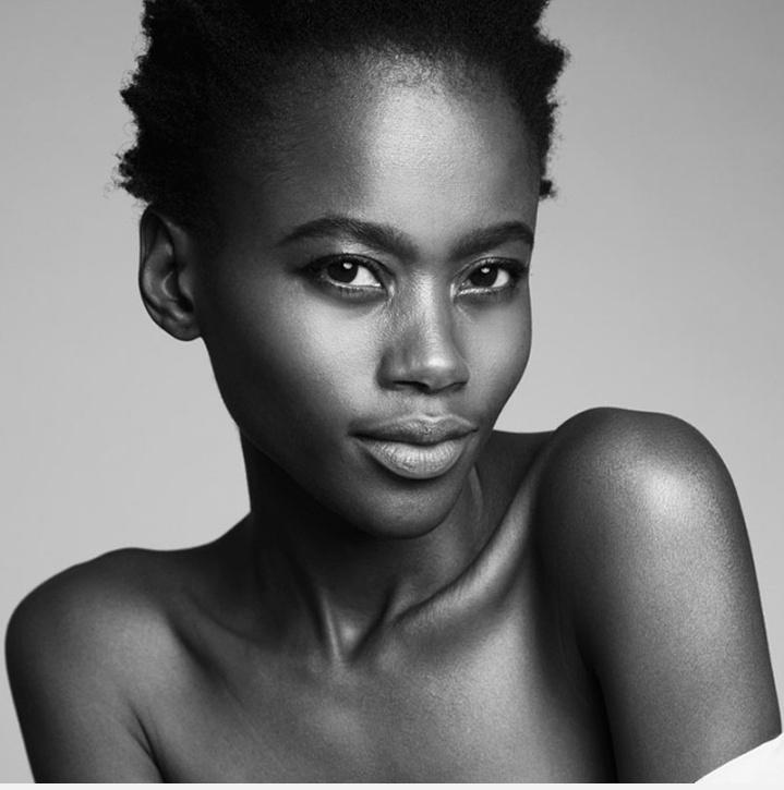 tebogobasuti's tweet photo. #tsena Kaone Kario @nokia #faceofAfrica 2005 https://t.co/TBpfvaS23W