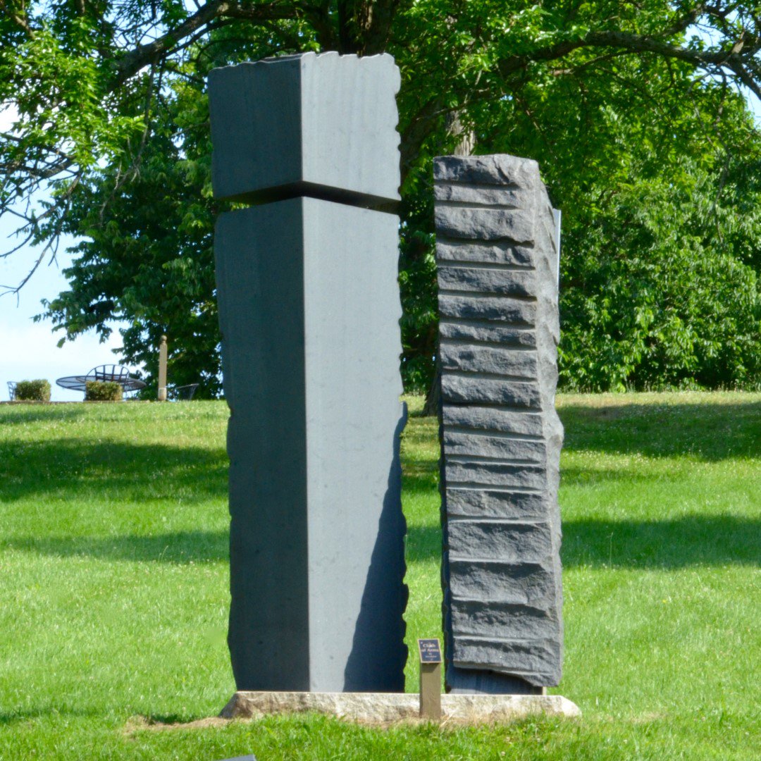 pyramidhillpark's tweet photo. #SculptureOfTheWeek is Clash of Arms by Jon Isherwood who has many pieces here at #PyramidHill. Come #explore #ArtInNature here at Pyramid Hill where you can see this #sculpture and many more in our 300+ acre park with over 70 #outdoor sculptures. https://t.co/havMp915yS
