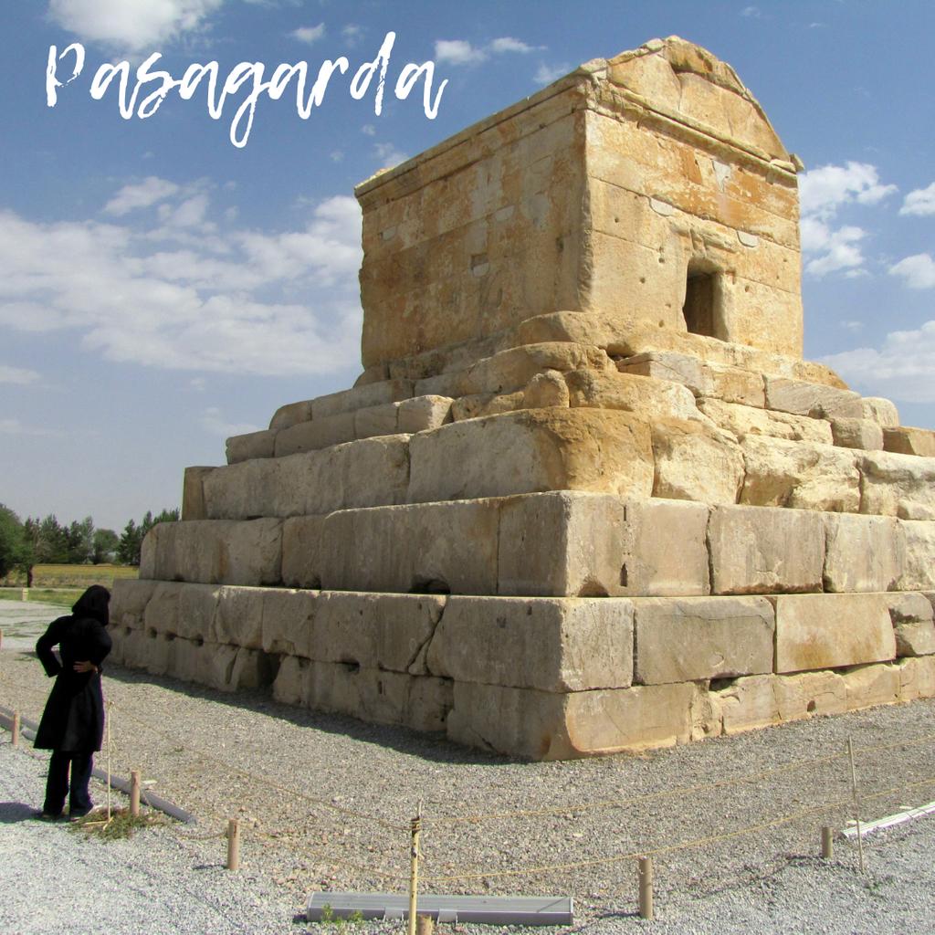TahinaCan's tweet photo. #Pasargada fue fundada en el siglo VI aC en el corazón de los persas. 🇮🇷 La ciudad es un testigo excepcional de la civilización aqueménida 📃

#TahinaCan #expediciónIATI https://t.co/w6q270PJUM
