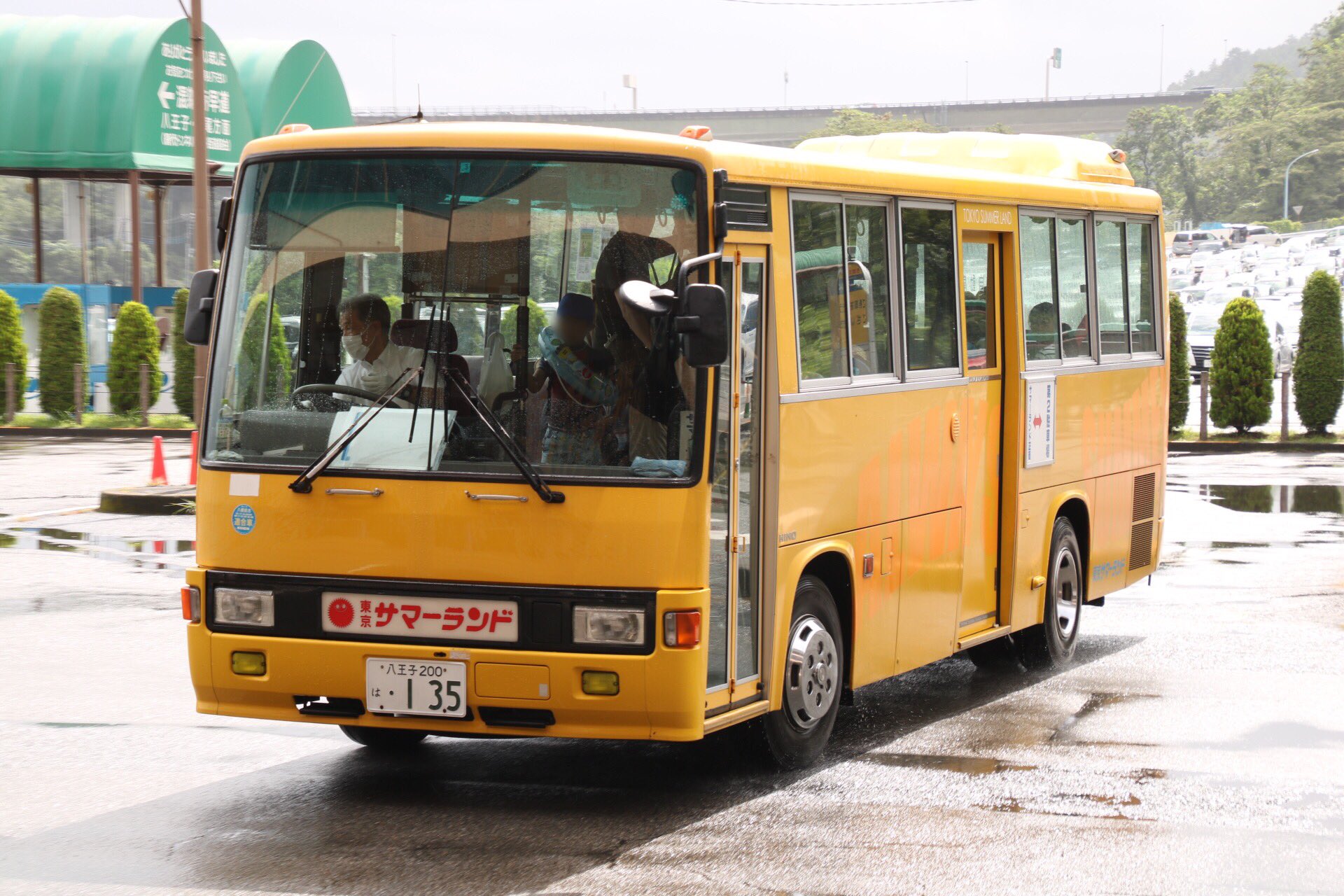 𝑴𝑰𝑶𝑨𝒁𝑼 19 08 15 東京サマーランド シャトルバス 日野レインボー ｋｃ ｒｒ１ｊｊａａ 東京 サマーランド 東京サマーランド所有のバス 第2駐車場とサマーランド正面入口を行き来するバスです T Co Fwyahnqufx Twitter