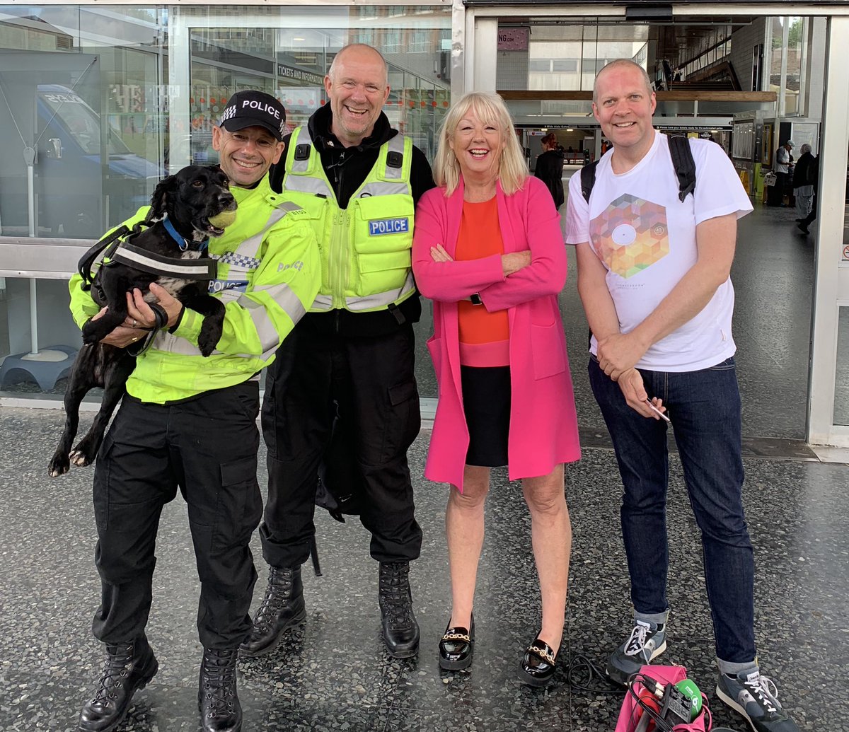 cartmonthedog's tweet image. Day 4 #trainforreality at Coventry railway station you never know who your going to search. We met @LizKershawDJ Doing a piece on the 40 years of two tone. Absolute pleasure to meet her. @WMPolice @Coventry_Police @BTPCovWarks