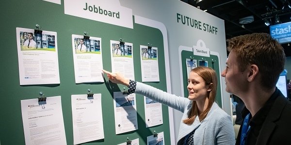 bdew_ev's tweet photo. Wie bekämpft man effektiv den #Fachkräftemangel bei #Stadtwerke|n? Interessante Vorträge hierzu von SüdWestStrom, @Stadtwerke_KA und Stadtwerke Gengenbach beim #KMU Herbstforum. 12. September 2019, Göppingen. #bdewkmu https://t.co/wRilLlGG5F https://t.co/sHOcmZYxuN