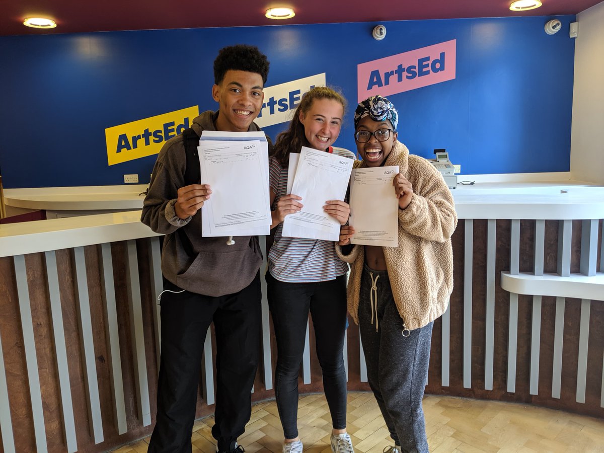ArtsEdLondon's tweet image. ARTSED ENJOYS RECORD-BREAKING BTEC &amp;amp; A LEVEL RESULTS! 🎉👏 Congratulations to all our amazing Sixth Formers for doing so well - we couldn't be more proud!❤️ #alevelresults2019  artsed.co.uk/news/artsed-en…