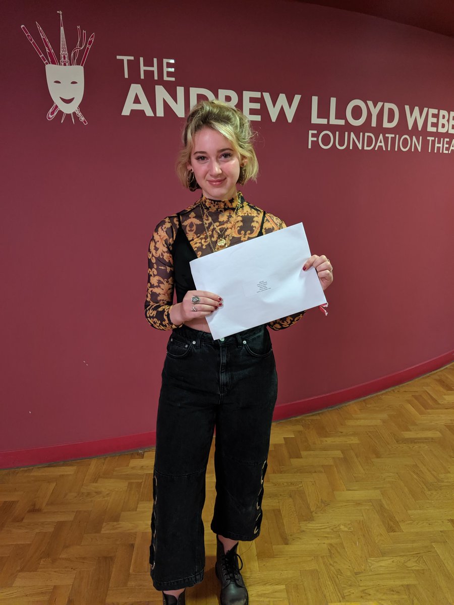 ArtsEdLondon's tweet image. ARTSED ENJOYS RECORD-BREAKING BTEC &amp;amp; A LEVEL RESULTS! 🎉👏 Congratulations to all our amazing Sixth Formers for doing so well - we couldn't be more proud!❤️ #alevelresults2019  artsed.co.uk/news/artsed-en…