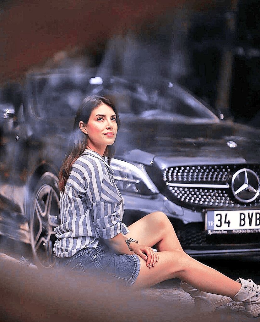 TEAMBAYSAL's tweet photo. My queen♥♥🔥
#DenizBaysal @BaysalDeniz https://t.co/lLfgVbqe5o