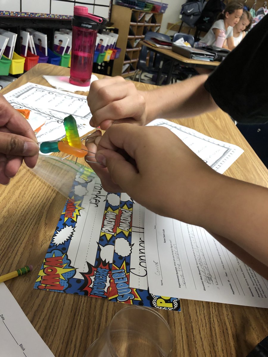 5Dibert5's tweet photo. Can you save Sam using only 4 paper clips? His boat capsized and his life jacket got stuck under the boat! #habit6 #stem #synergize https://t.co/udeHvuJ1Kx