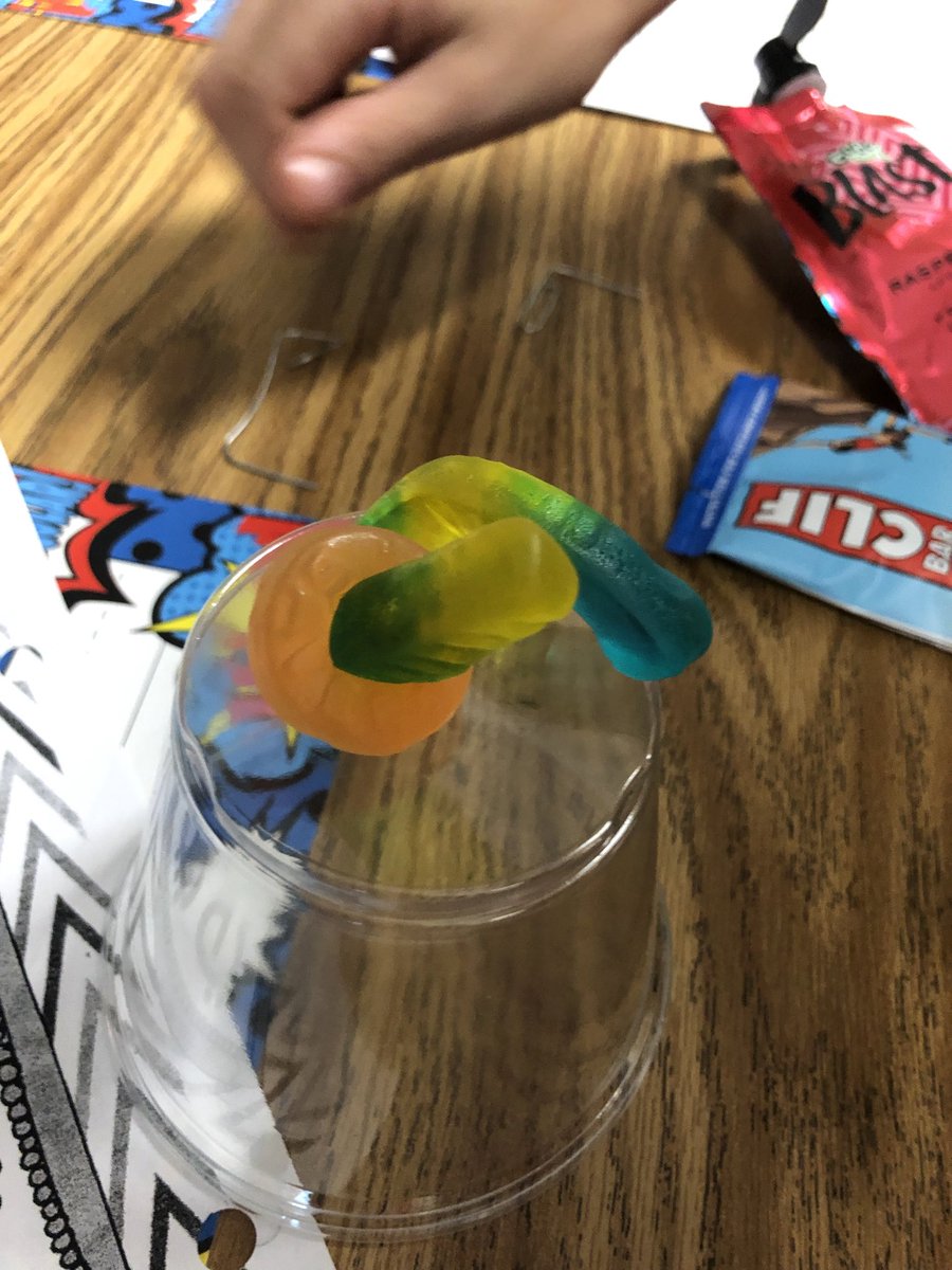 5Dibert5's tweet photo. Can you save Sam using only 4 paper clips? His boat capsized and his life jacket got stuck under the boat! #habit6 #stem #synergize https://t.co/udeHvuJ1Kx