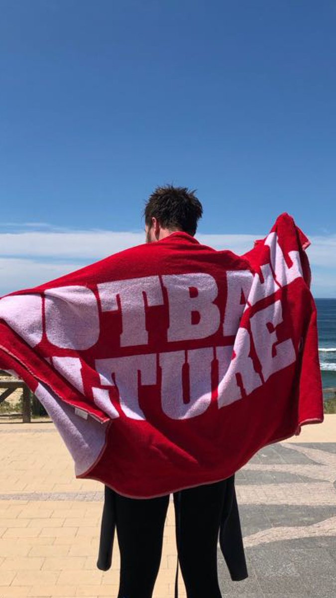 FootballCulture's tweet photo. Voor wie nog on tour gaat en heeft liggen slapen.
Per direct nwe voorraad (50 stuks) grote FC Strandlakens online! ☀⛱
👉 Ingeweven wit FootballCulture Boxlogo
👉 100% katoen – 450 gr/m2
👉👉👉 https://t.co/lBr9Acr9dt
#Strandlaken #Vakantie #FContour #AwayDays https://t.co/zoy7tPHPOs