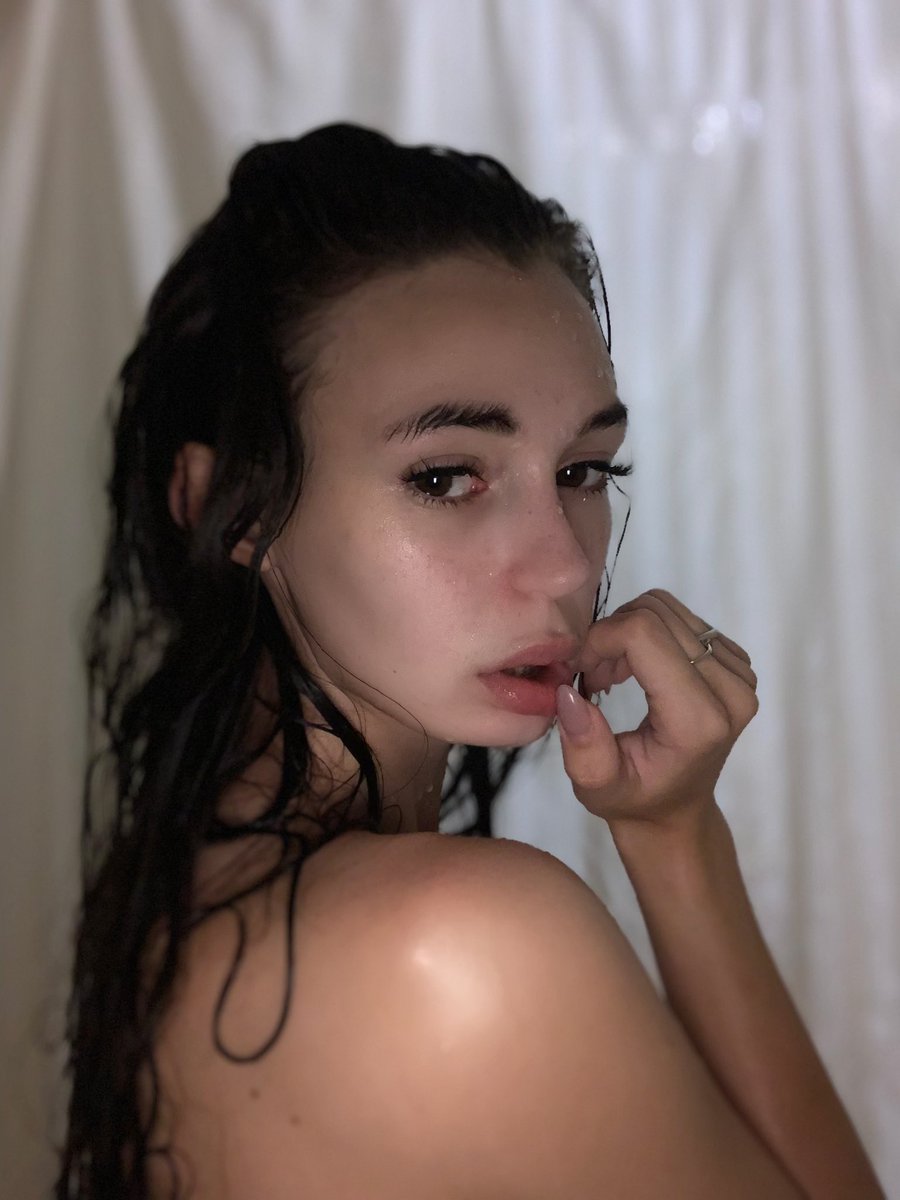 alexandrova_3's tweet photo. Такая вот девочка https://t.co/r9DFXwC1rq
