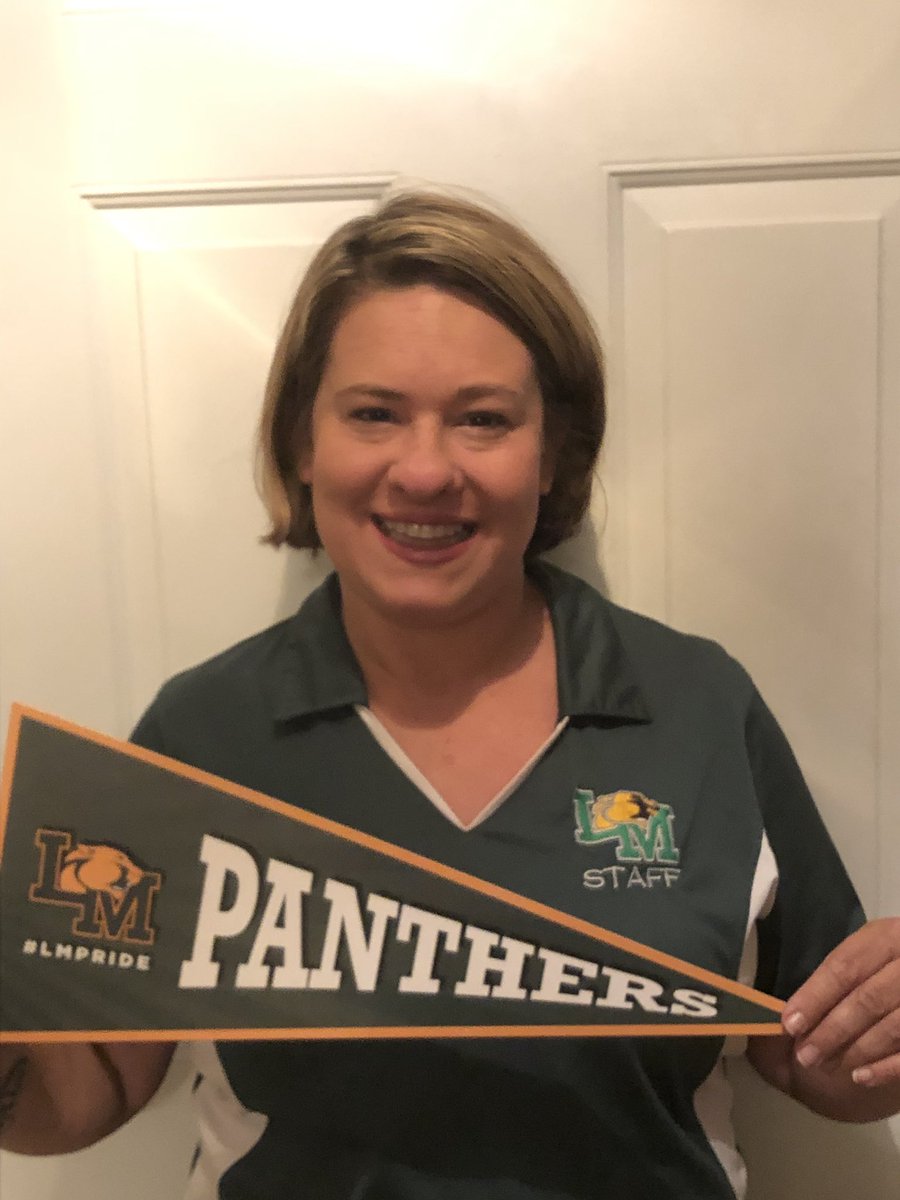 MrsharrisL's tweet photo. Back to school is really the most wonderful time of the year.  Filled with hope and excitement! #LMfirstday19 https://t.co/X1em80rAC5