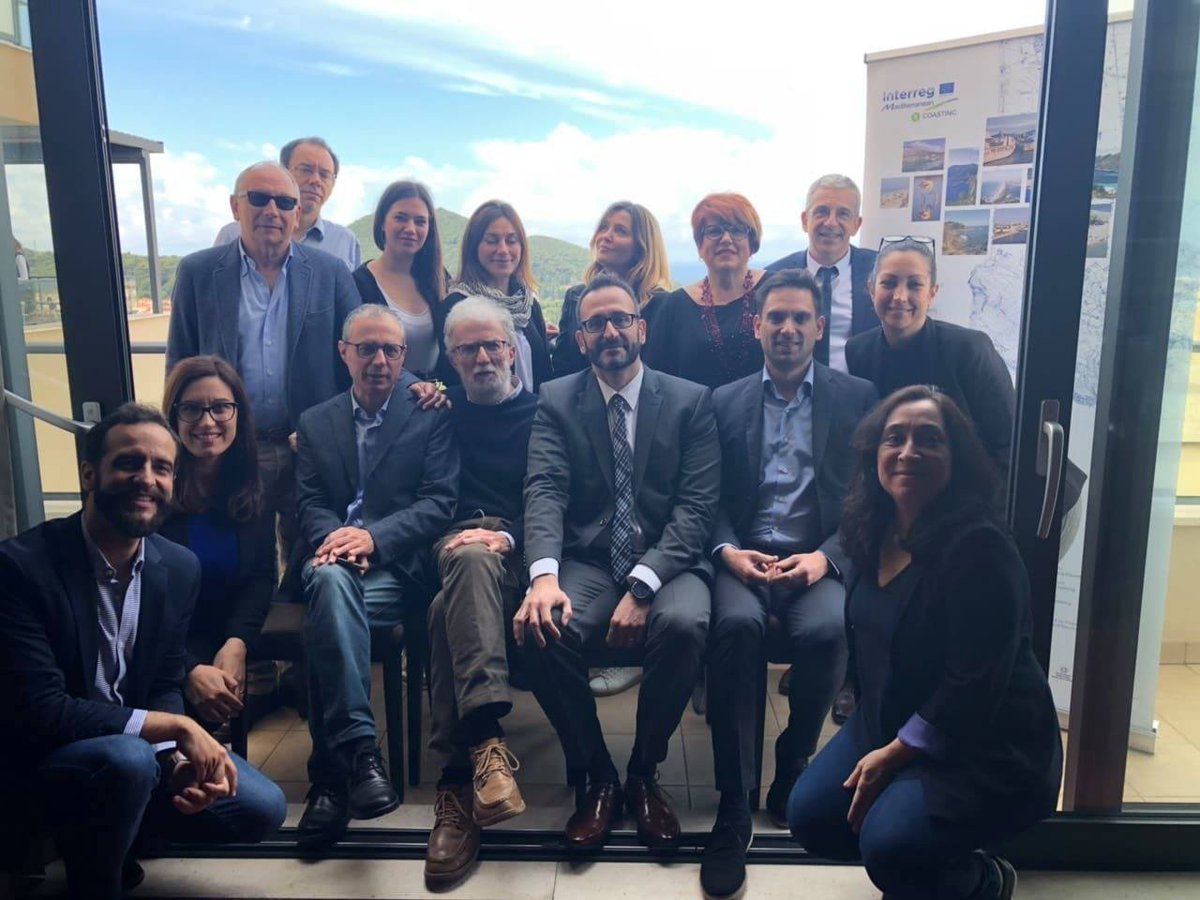 FAMPcomunica's tweet photo. 🏞️🔄 La FAMP apuesta por la protección de la #biodiversidad y la #sostenibilidad turística a través de los procesos gobernanza. https://t.co/cXEVioYp2o #WETNET #COASTING https://t.co/41KGdA9cOs
