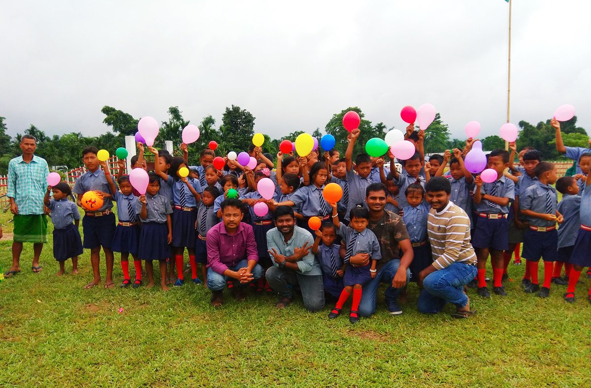 baskarfederer's tweet photo. @Journeyforcause 3000km away from home, we are extremely proud and happy to celebrate the independence day function in our newly adopted school in Anjalu village, Assam state in the border of Bhutan.we wish you all Happy independence day.
#journeycontinues #Anjalu #Assam #lirdang https://t.co/G1JCjWL86Y