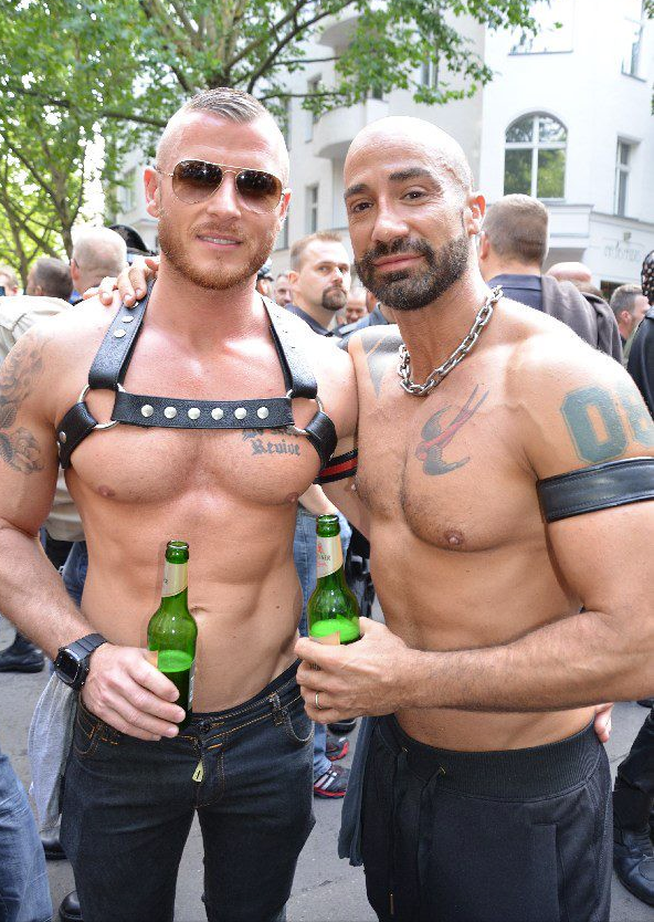 spartacusguide's tweet photo. Who can hardly wait for Folsom Europe 2019? Check our pics from 2012! #tbt #ThrowbackThursdays #FolsomStreetFair #gaytravel #gayberlin https://t.co/tLzQtheyNL