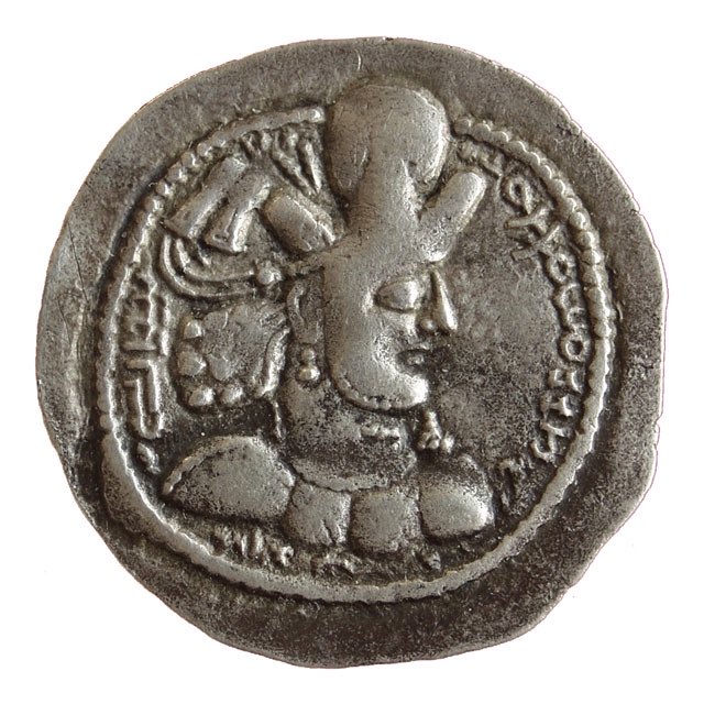 AfghanHistorian's tweet photo. In fact, #Alkhans were the first of the states to emerge, or to issue coins really, already under the #Kidarite rule perhaps. Their early coins are copies of #Sasanian issues, with a countermark identifying it as an Alkhan issue (Bact. αλχανο). 2/5 https://t.co/L8TFYmwf9I