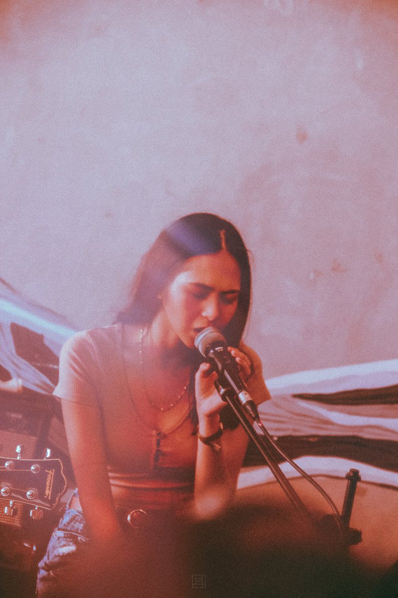 bplusdg's tweet photo. @ReeseKids @LNbuds @_Clarafied @TheCropTops @bernalesangelo @coelimusic_ @coelisangels @coelimusic_ | #STU3
"Puno" performed by Coeli feat. @clarabeninmusic 🙆♀️🧡
for more of my works visit
💻: https://t.co/8ozff4uCLL
📷: https://t.co/0Zg2eQ5JEQ https://t.co/a0XKStK9jf