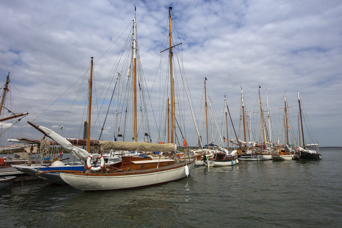 yachthavenfamb's tweet image. We had the pleasure of welcoming the East Coast Gaffers to Fambridge last week for their summer rally.

Definitely one of the prettiest fleets of yachts to visit Fambridge! #OldGaffers