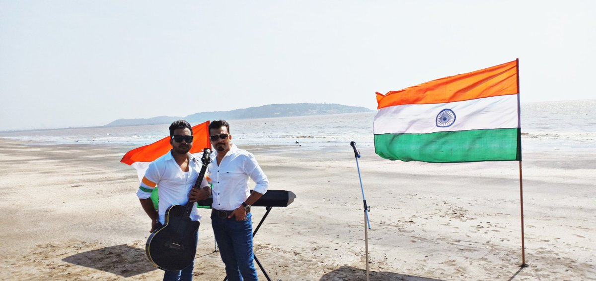 Vicky & Hardik tweet media