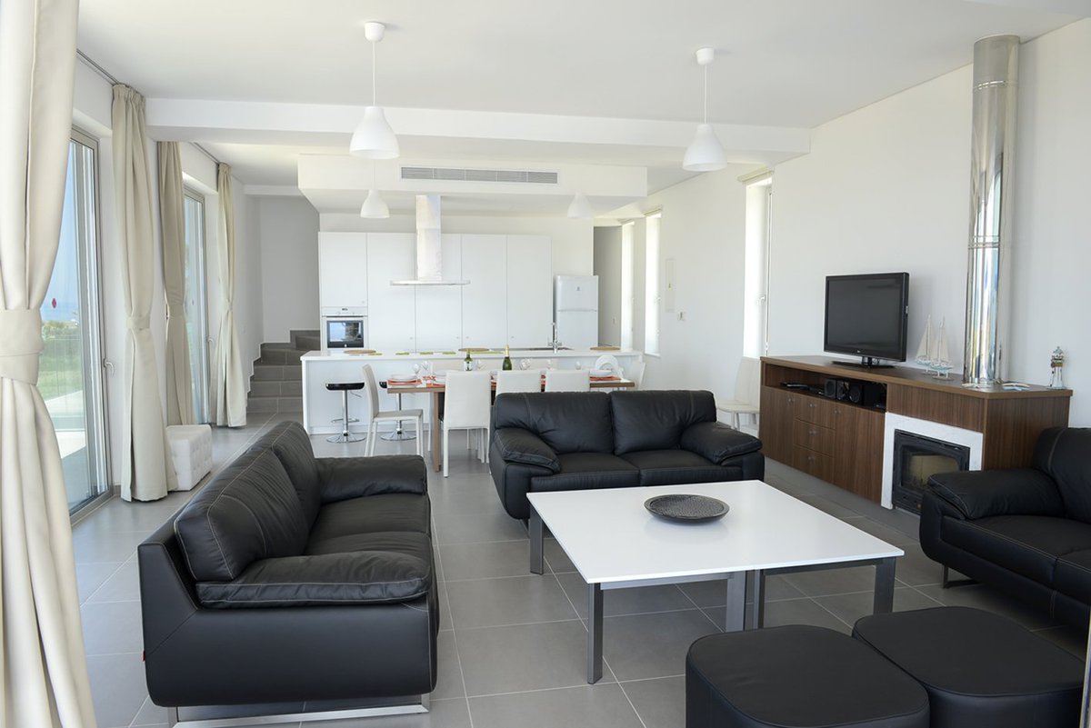 villaselect's tweet photo. These villas are now on sale for 2020 - Anna Beach Villa and Anthi Beach Villa.

#Argaka - #Paphos - #Cyprus 

Located next door to each other right on the #beachfront in the quiet village of Argaka, yet both enjoy complete #privacy https://t.co/X6CodHZbJG