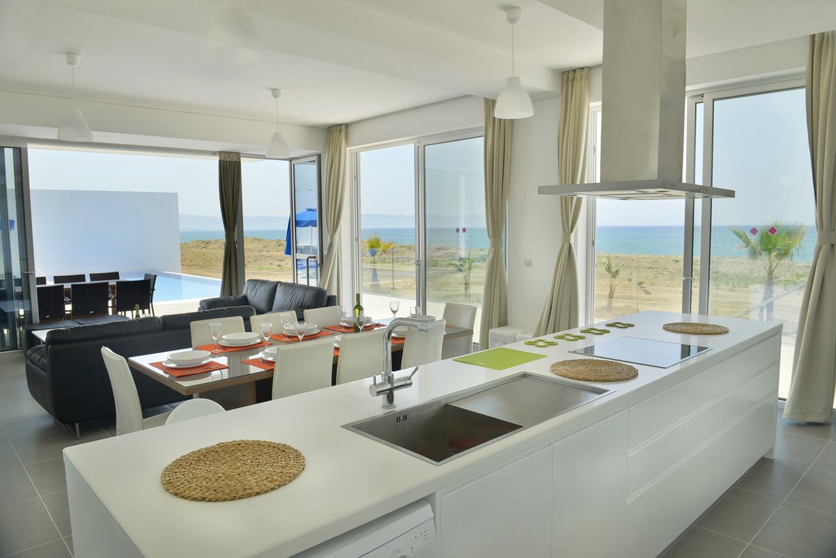 villaselect's tweet photo. These villas are now on sale for 2020 - Anna Beach Villa and Anthi Beach Villa.

#Argaka - #Paphos - #Cyprus 

Located next door to each other right on the #beachfront in the quiet village of Argaka, yet both enjoy complete #privacy https://t.co/X6CodHZbJG