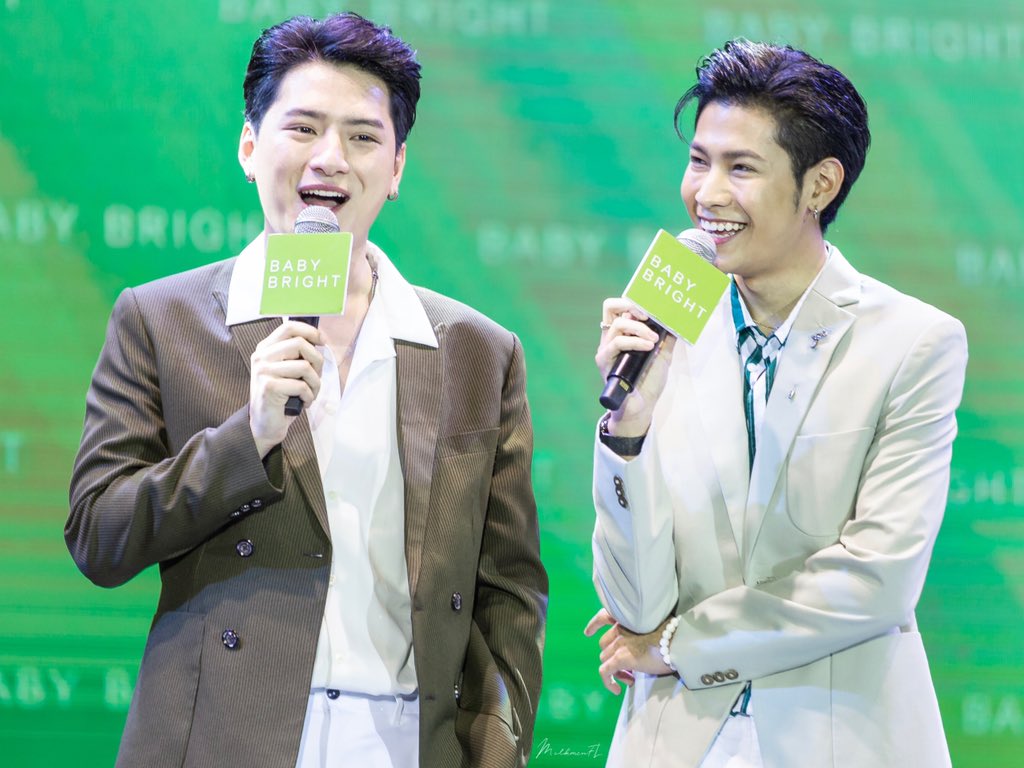 MilkmenFL's tweet photo. ตอนเสียอาการ ☺️
#BabyBrightColorOfNature #TrueLoveWithKristSingto
#ทีมพีรญา
@kristtps
@stjinx_maya
@peraya_official https://t.co/ipyc1RMi0o