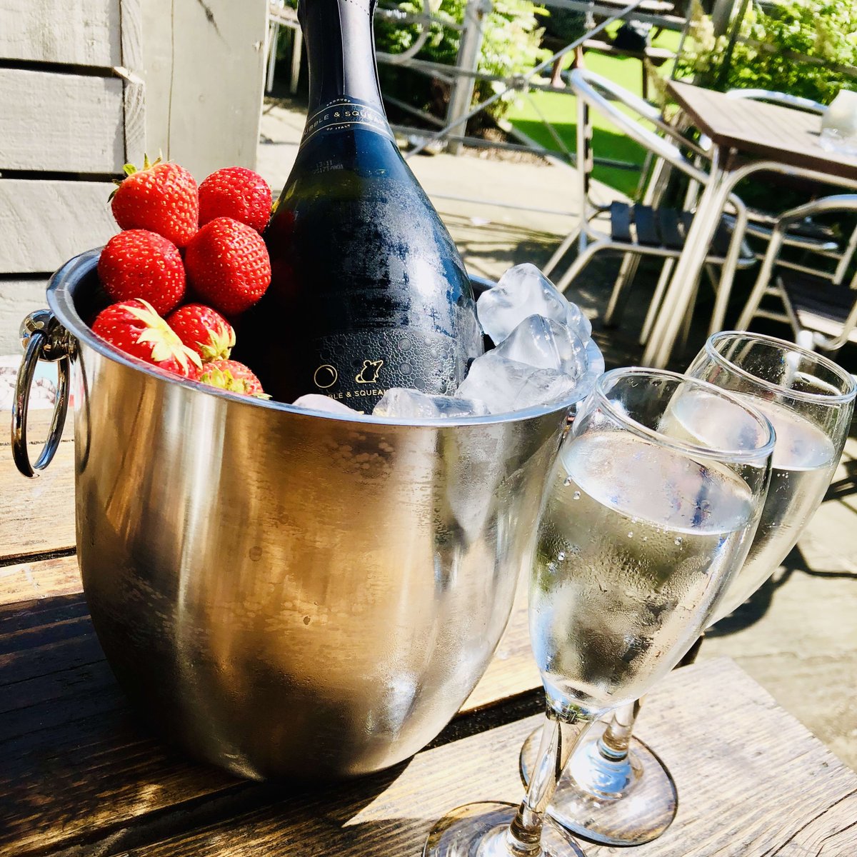 Join us for 20% off on selected bottles of fizz today and tomorrow!!!!!!!!!!! You know you want to!!!! 🍾🥂🍾🥂 #prosecco #fizz #celebrate #summer #woburnsands