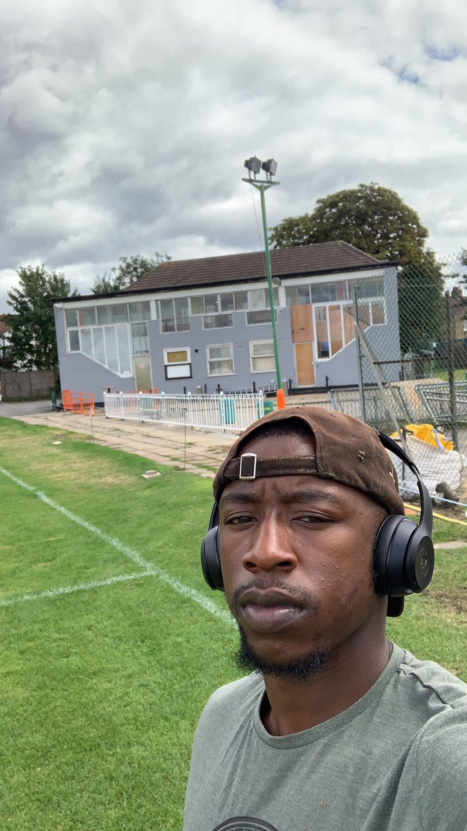 XanderLDN's tweet image. Renovating an entire building with my own money to be used as a community center providing music studios, sports, subject tuition and emotional support for young people while our PM @BorisJohnson is wasting our tax on chicken boxes