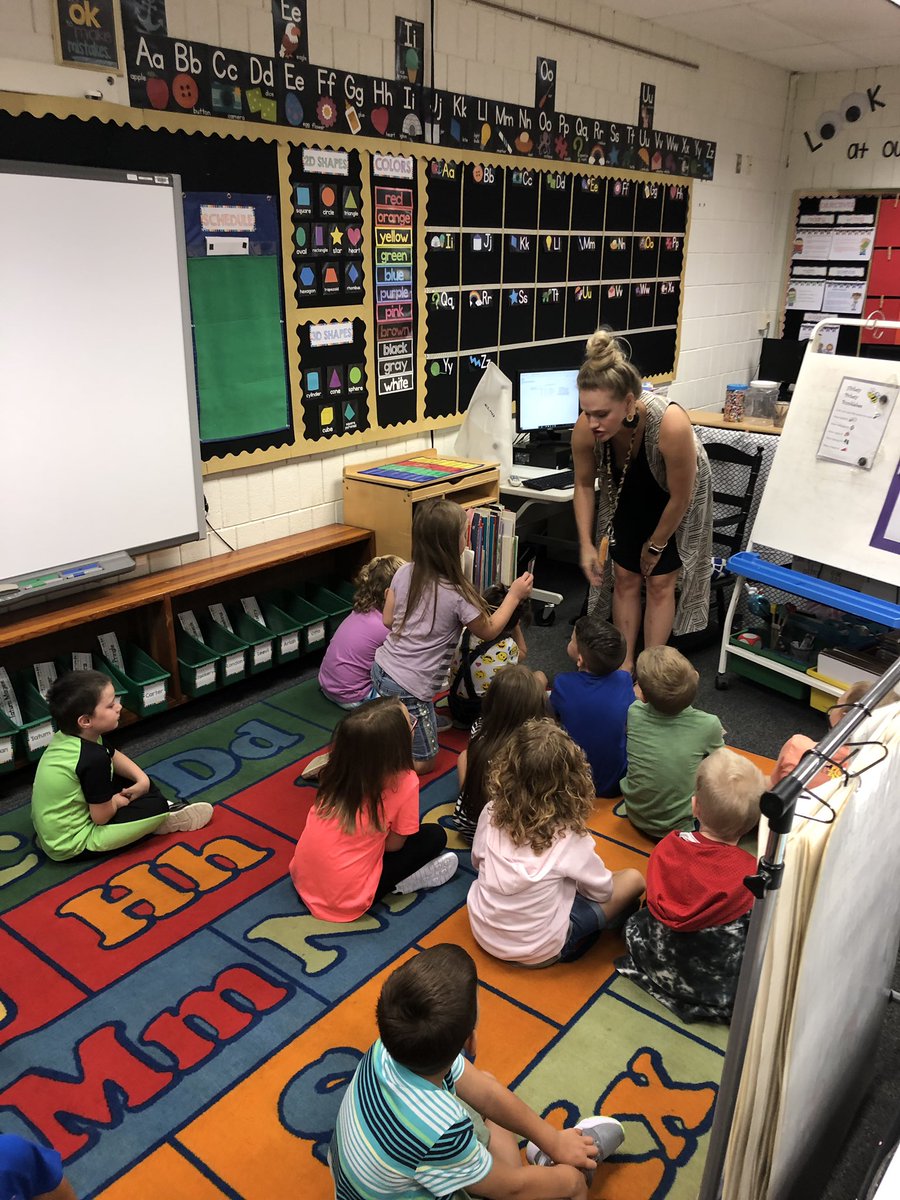 twomeymcusd185's tweet photo. Learning expectations at Lincoln!
First Day of School 2019... #MAC185 https://t.co/3qXoh0T50L