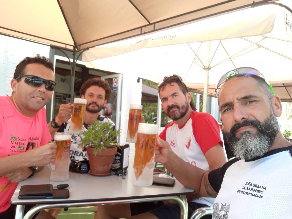 theforajidos's tweet photo. Después de un buen entreno preparando la #camobe se han ganado su recompensa fresquita ¡A disfrutarla! #Benahavís #trailrunning https://t.co/dGoQlvyDc2