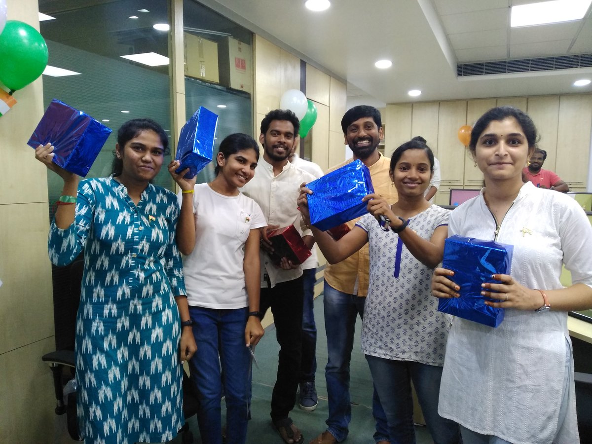 TheWay2Online's tweet photo. #HappyIndependenceDay 
Tricolours and Patriotism everywhere, celebrating this auspicious day in our style. Alone we can do so little, together we can do so much. It's good to see workspace filled with team spirits and oneness.   
#Celebrations #teamwork #way2online https://t.co/0pEFYR5X81