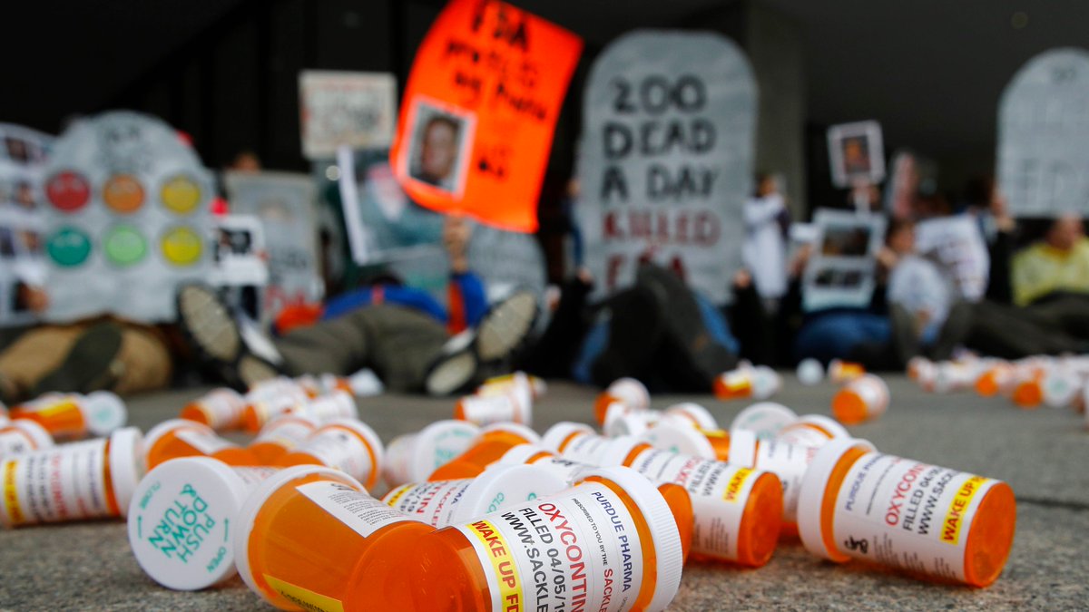 phrmACCESS's tweet photo. Opioid epidemic: Prescription pills were made and sold ‘like Doritos’. Analyze article at https://t.co/R5Tz5W71R6 https://t.co/7AU59KTPMY