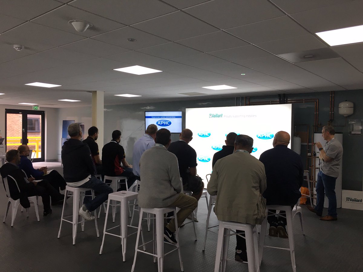 APHC_UK's tweet photo. We're having a great day supporting the @vaillantuk business clinic in Belper. We're talking about ‘Creating a Positive Customer Experience for Business Success'. https://t.co/EqGOaoHY19
