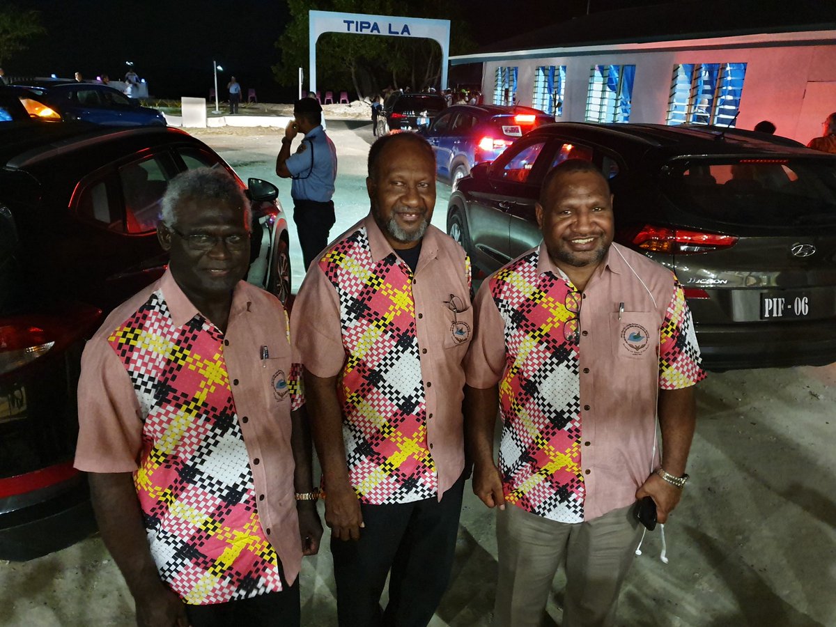 RRegenvanu's tweet photo. Prime Ministers of Solomons, Vanuatu and PNG after the closing of the marathon PIF Leaders Retreat.... after 10pm! https://t.co/UrthC0N4ur