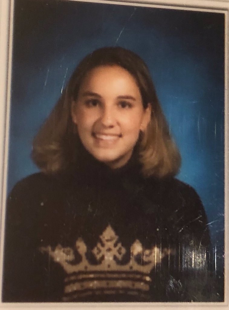 realalexwilson's tweet image. Do you hear those school bells ringing?! In honor of classes starting, enjoy 10th grade Alex 😆 Share your back to school pics with us using #BackToCool ✏️📓 #tbt