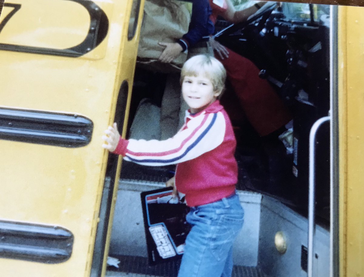 chris_w_warren's tweet image. May the force be with all the students going back to school in this serious heat! Here’s one of me growing up in the PNW where the #BackToSchool weather was always perfect. Please share your first day pics with #BackToCool @weatherchannel #tbt #TBThursday