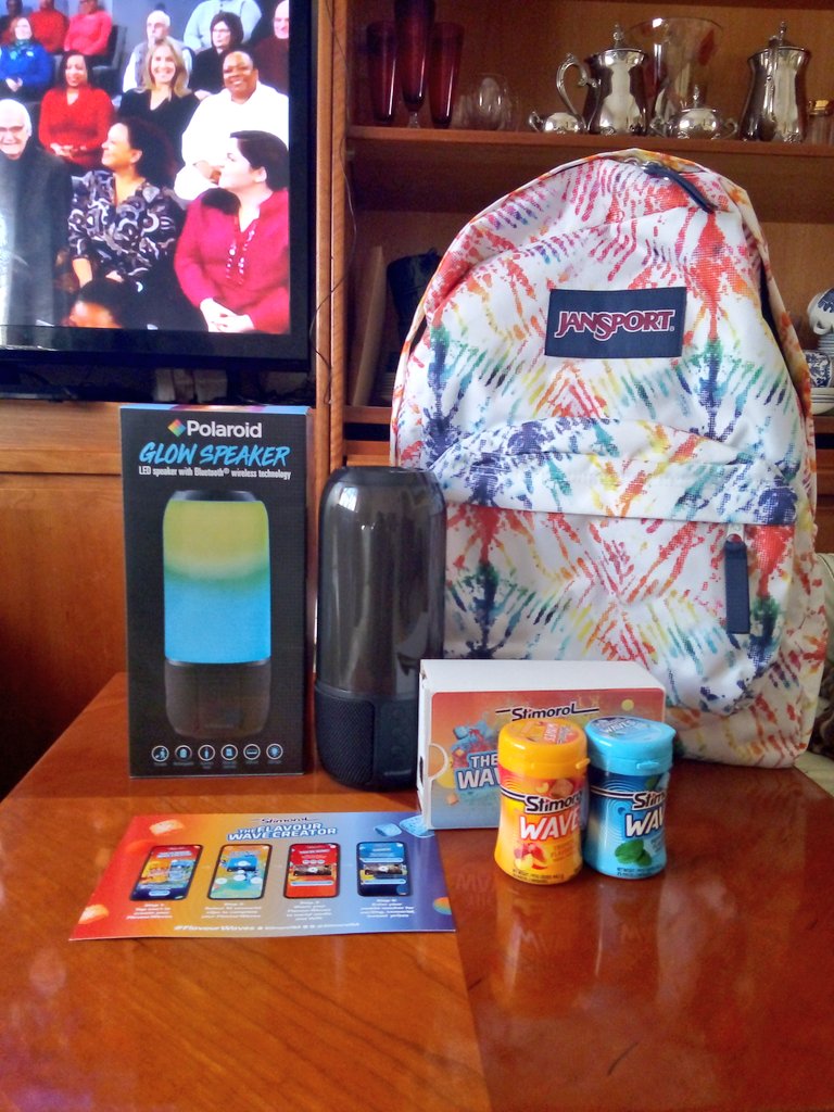 LeboTheFoodie's tweet photo. Thanks for the gift 🎁😀👊#FlavourWaves #WinWithPat https://t.co/2Ns4HQFRU8