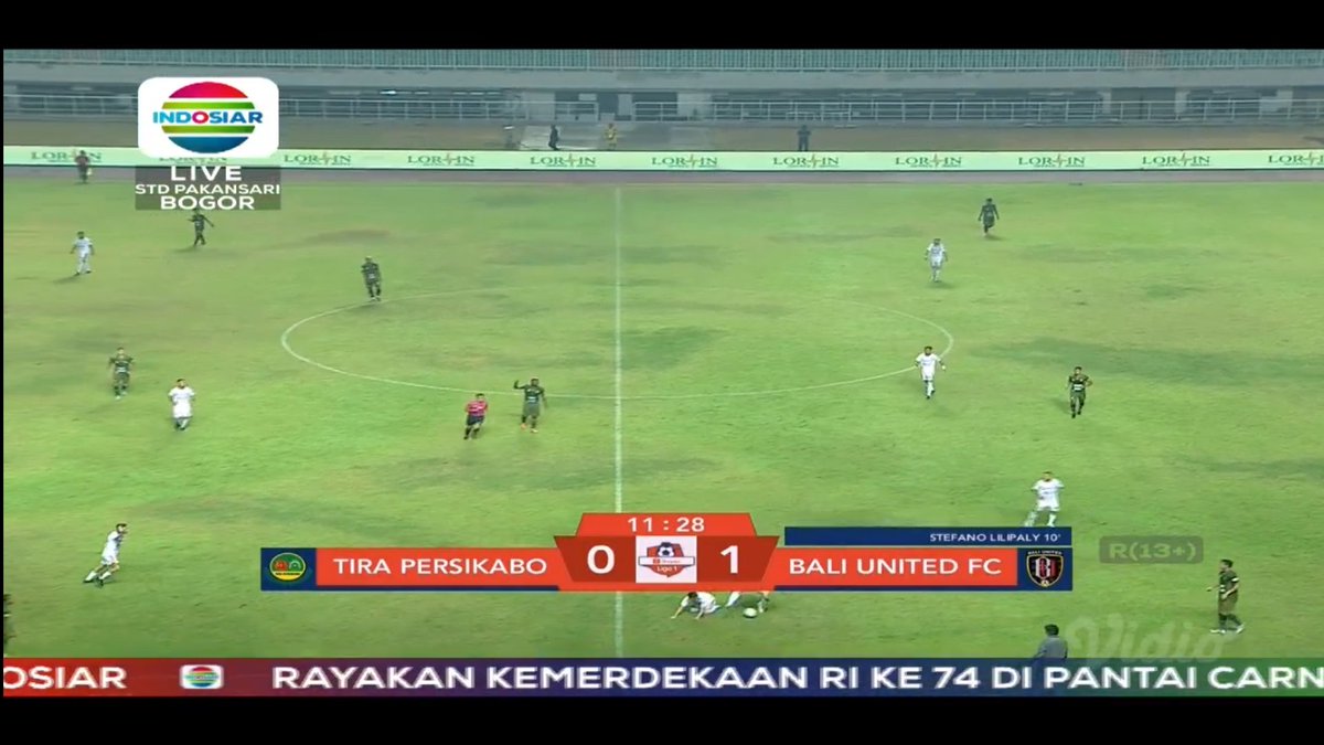 Indosiar's tweet photo. 19' Umpan jarak jauh dapat diterima dengan baik oleh Melvin Paltje dan memberikan kepada Lilipaly sehingga gol pertama tercipta!
@pstni_official 0 vs 1 @BaliUtd
#ShopeeLIGA1
#PSTIRADay
#BaliUnitedDay https://t.co/5QMAng2rHM