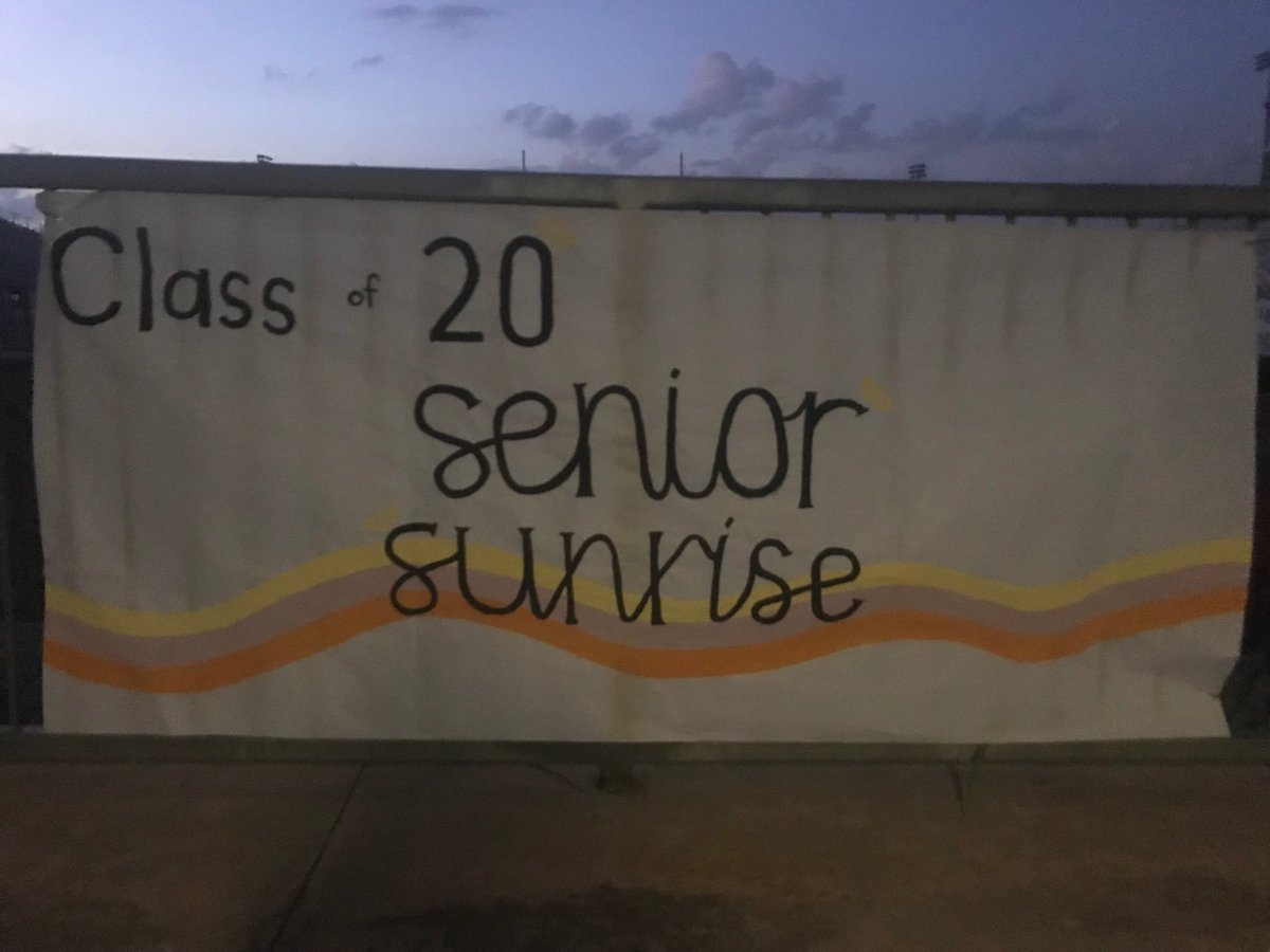 shawnaq's tweet photo. Senior sunrise Class of 2020 https://t.co/2Mx4i8gNko