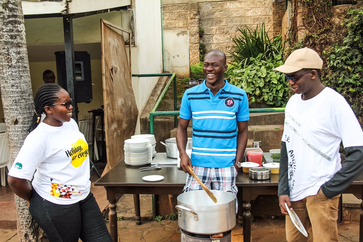 RACKITENGELA's tweet photo. Throw back to our installation/Koroga😍
You literally get the scent of the amazing aroma just by looking at this photos😍 you missed this? You really missed out😍

#rotaract #koroga #foodies #throwbackthursday #rotaractforever https://t.co/lH9Kw3jbKD