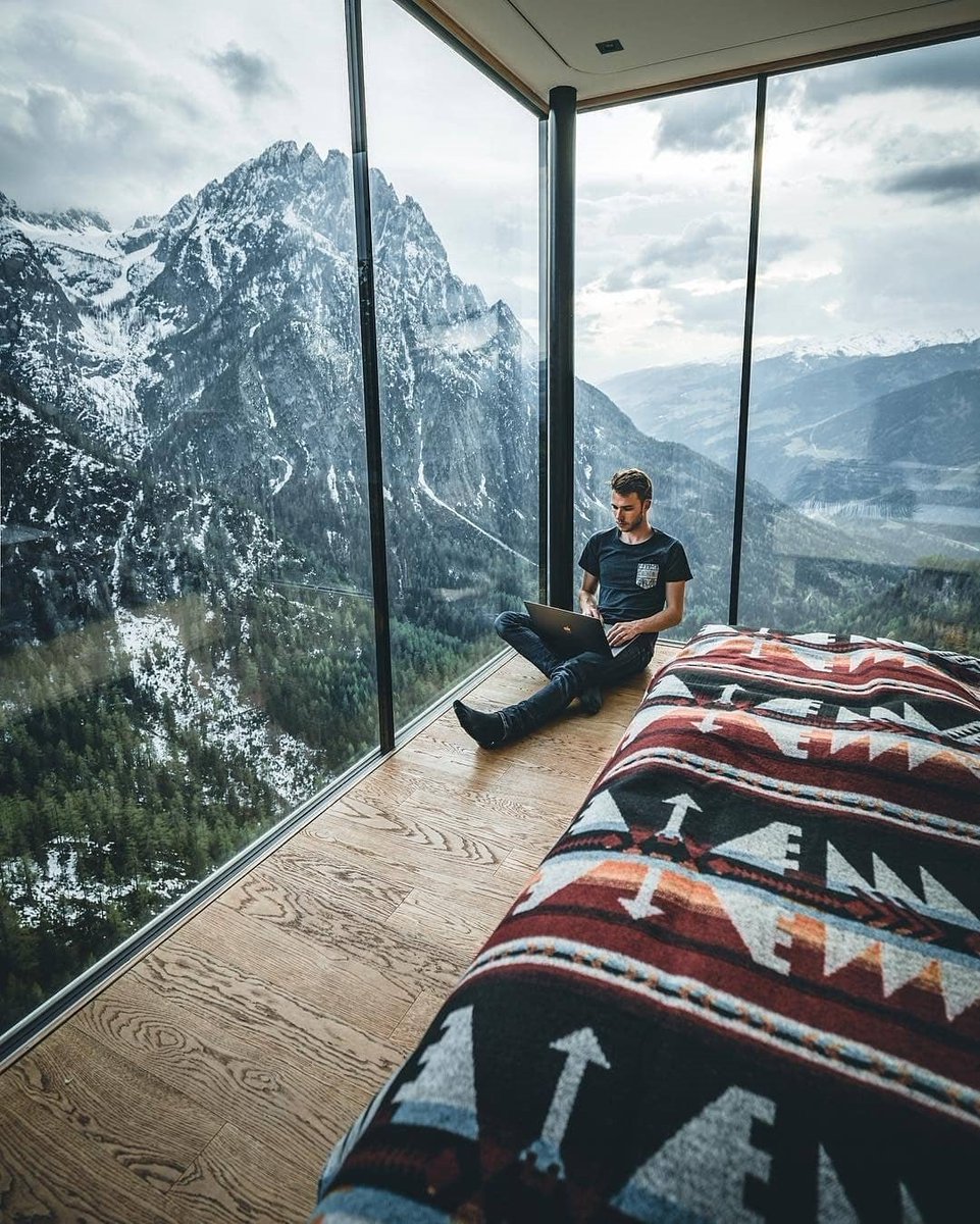 Camping123456's tweet photo. This is what i mean when i say room with a view! https://t.co/OsWXGdXzM0