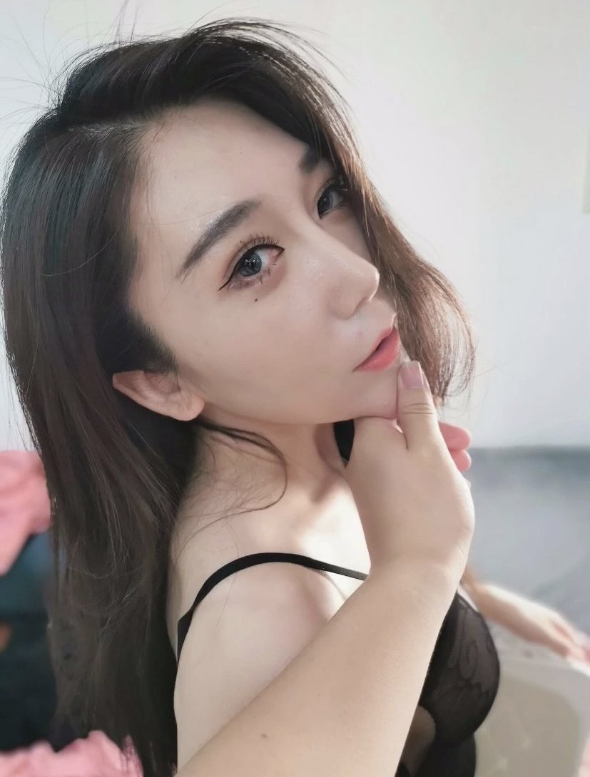Slut_Kawayi's tweet photo. 骚骚的样子有人喜欢么？欢迎哥哥点赞哦~点赞有后续福利呢！
#主播 #嫩模 #性感 #福利 #骚货 #诱惑 https://t.co/EI7RGgQH38
