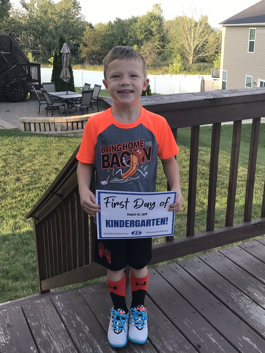 meli8sun's tweet photo. First Day of Kindergarten!!! @BrunswickCSD @BCSDApplewood #BCSFirstDay2019 #BrunswickPride https://t.co/OxVbgw4j7p