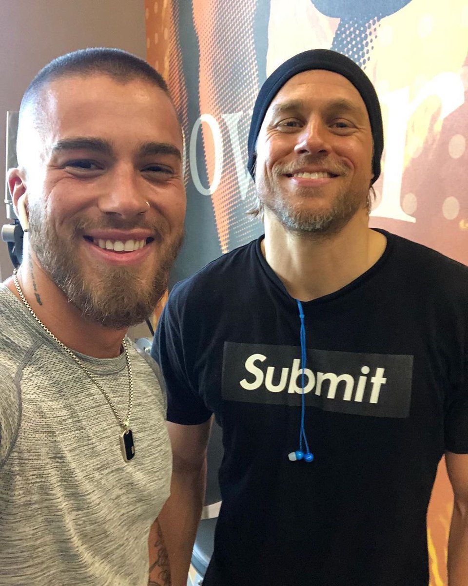 Charlie Hunnam Brasil