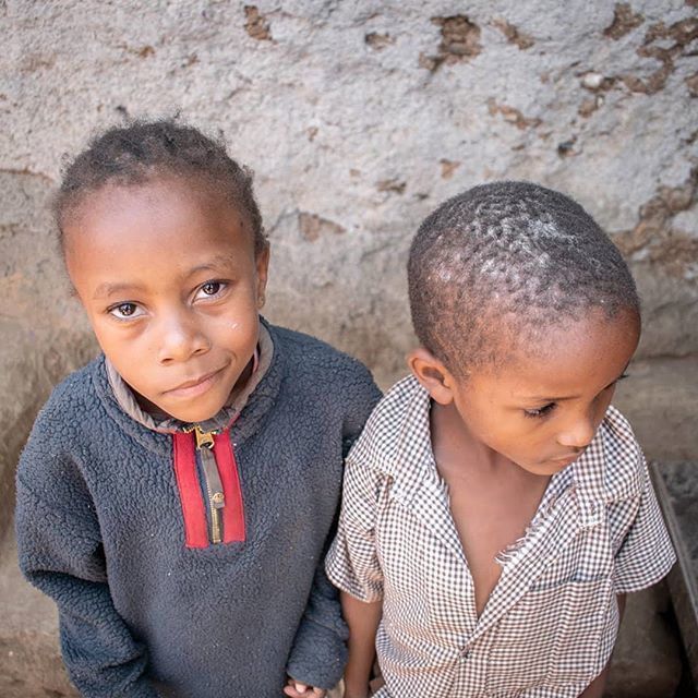 ManiStudioWorks's tweet image. Sibling love ❤
.
.
.
.
.
#igkenya #vscokenya #picoftheday ift.tt/2YQJXMf