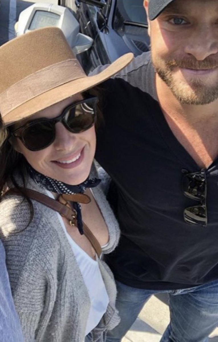 camryn_chaira's tweet image. My new fav pic ❤️🤗
#KillyFanFirst #KillyRideOrDie
#KellyMonaco #BillyMiller
#HisPartner #HerRideOrDie
#ItTakesTwo #Deuces