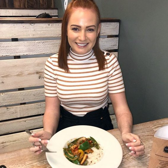 ThePantryCork's tweet photo. Great to see datewithamate blogger Laura Kirwan in The Pantry and  enjoying our Gluten Free Stir Fry with chicken - Check out her Instagram  page here - https://t.co/Q9jvZSqnxC https://t.co/C2r17yhUqJ