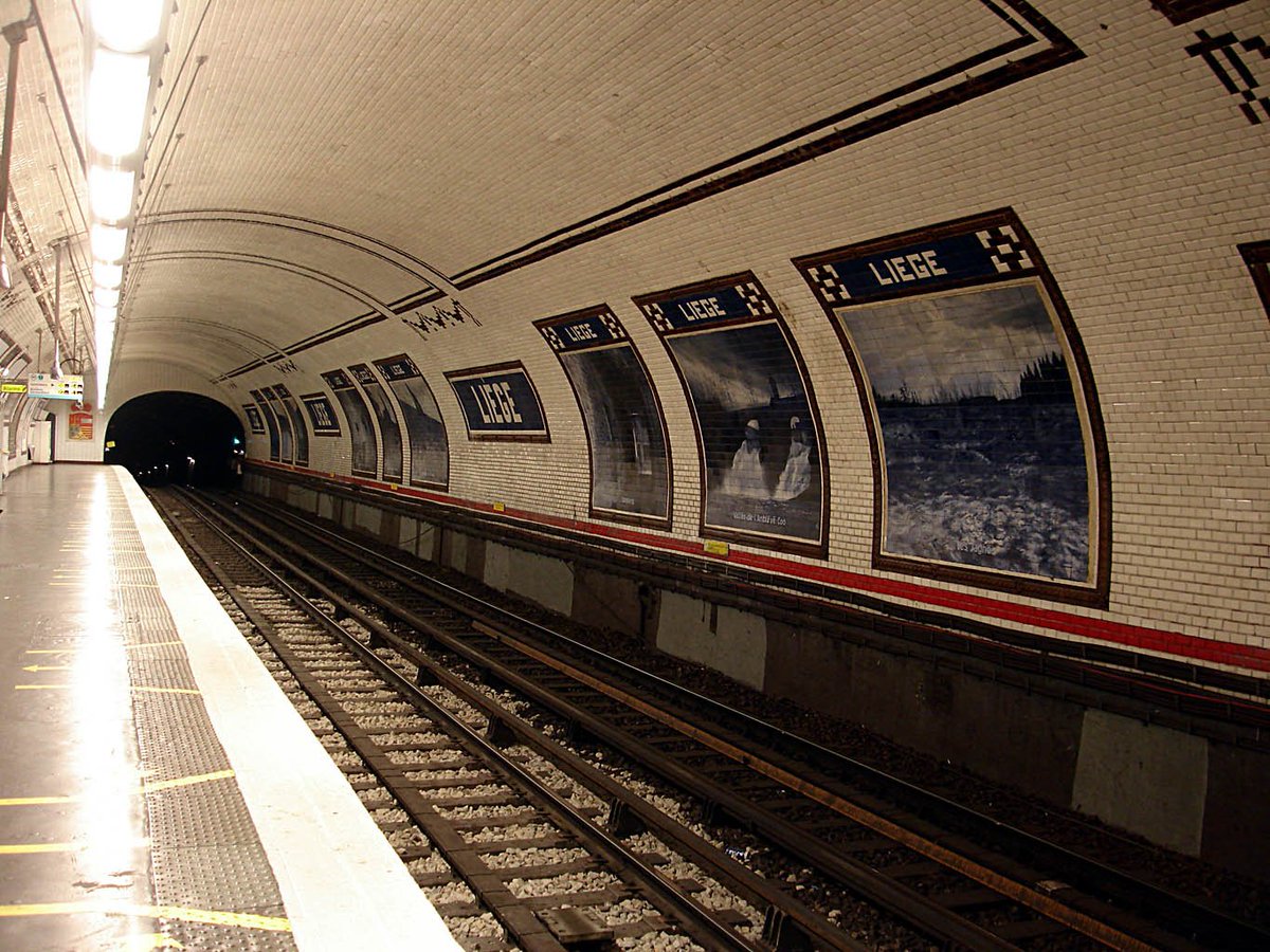 JP1_Gilbert's tweet photo. Wonderful to be back in Paris , one of my fav metro stations https://t.co/b0NSMEubmB